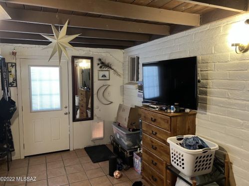 3241 Monte Vis Dr, Tucson AZ 85712-1630 exterior