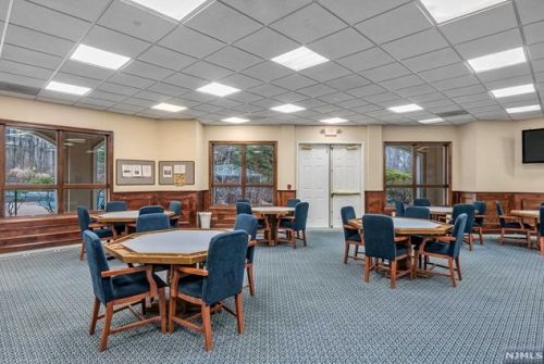 3326 Franklin Ln, Rockaway NJ 07866-5820 exterior