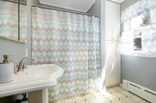 50 Beverly St, Chicopee MA 01013-1126 exterior