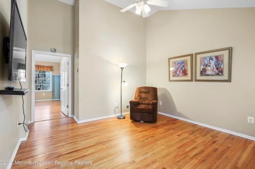 14 Burdge Dr, Middletown NJ 07748-1860 exterior