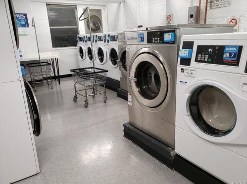 2 Fordham Hill Oval, Bronx NY 10468-4704 exterior