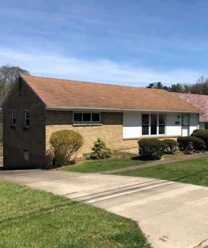 1106 Grouse Dr, Pittsburgh, PA 15243-1226