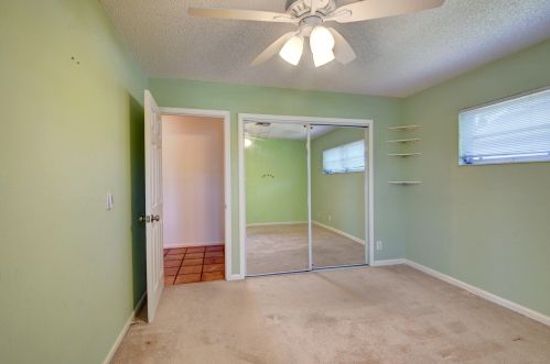 577 24 Ave, Boynton Beach FL 33426-8789 exterior