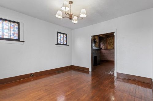 10 Amherst Ave, Pittsburgh PA 15229-1536 exterior