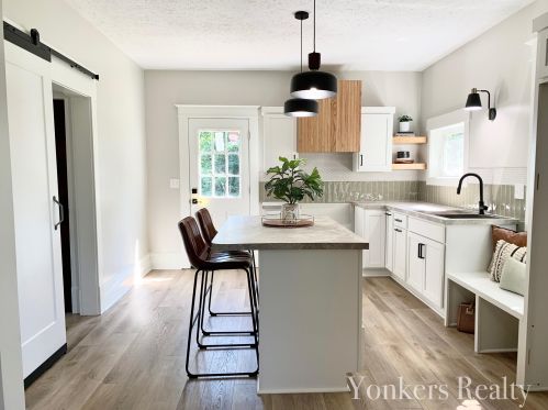 2320 Mccracken St, Meskegon MI  49441-1420 exterior