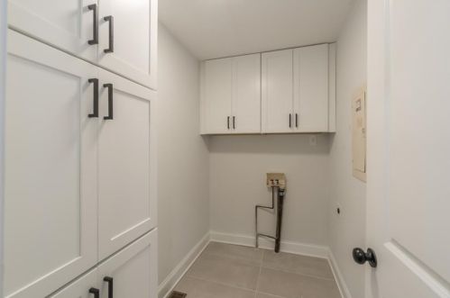 1937 Clairmont Ter, Atlanta GA  30345-2309 exterior