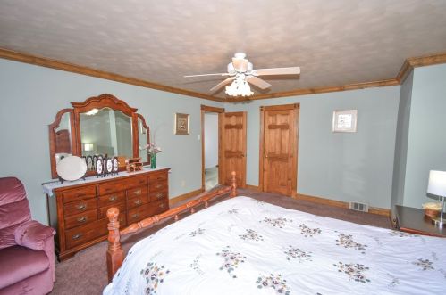 2098 Hazeldell St, Pittsburgh PA  15210-4306 exterior