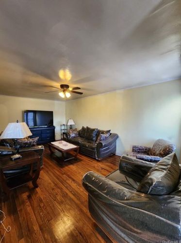 2709 Dewitt Pl, Bronx NY 10469-5558 exterior