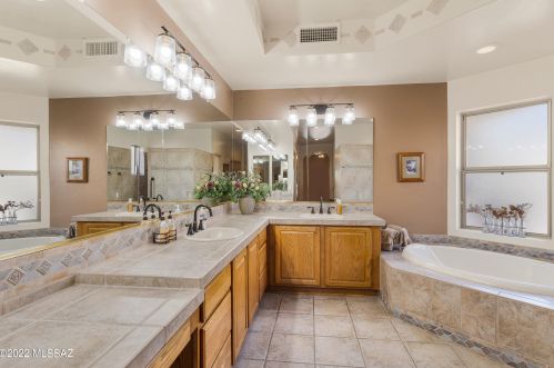 38357 Granite Crst Dr, Tucson AZ 85739-1748 exterior