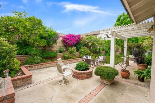 863 Shadowgrove St, Brea CA 92821-2312 exterior