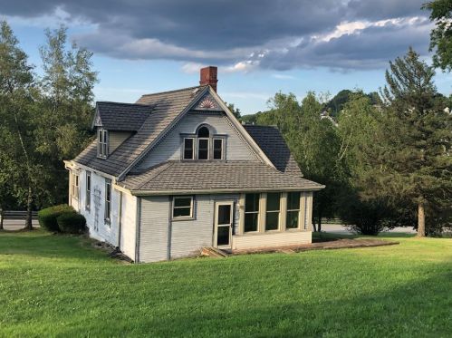 113 Main St, Manor PA 15665-9755 exterior