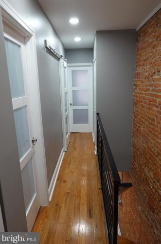 1525 Hicks St, Philadelphia PA  19146-4820 exterior