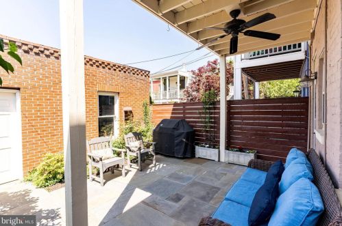 238 10th St, Washington DC  20002-6214 exterior