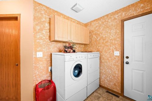 9120 Lawn St, Duluth MN 55810-1545 exterior