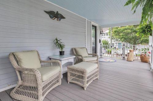 6 Crockett St, Norwalk CT 06853-1611 exterior