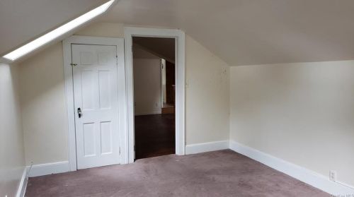 660 Vassar Rd, Poughkeepsie NY 12603-6034 exterior