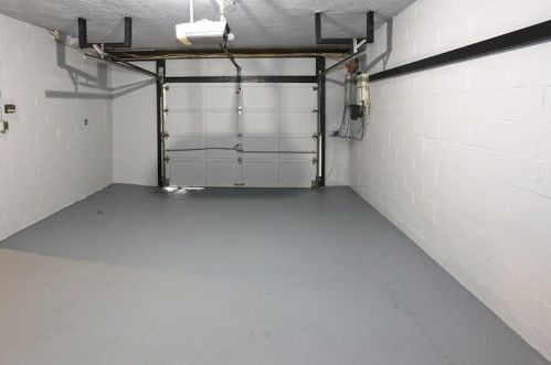 3 Chapel Dr, Pittsburgh PA 15237-2518 exterior