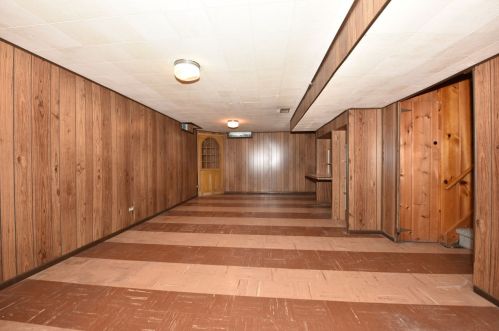 4439 Spg Ln, Milwaukee WI 53223-4454 exterior