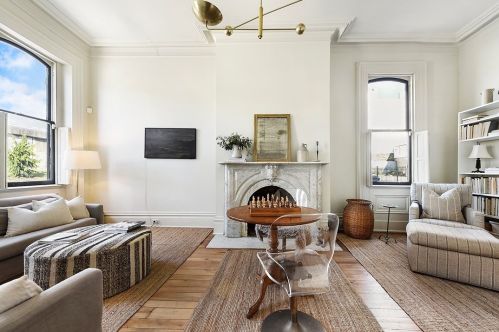 1426 Chateau St, Pittsburgh PA 15233-1242 exterior