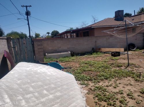 2234 Earll Dr, Phoenix AZ 85015-6046 exterior