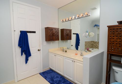 1948 Grand Dr, Fort Pierce FL 34952-7795 exterior