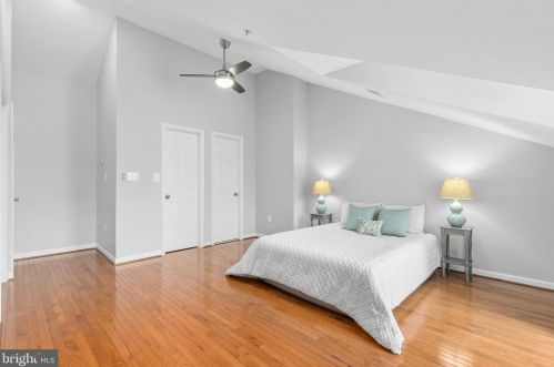 5124 Knapp Pl, Alexandria VA 22304-8637 exterior