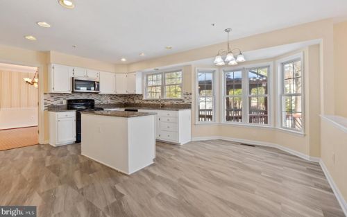 1719 Catherine Fran Dr, Accokeek MD 20607-3216 exterior