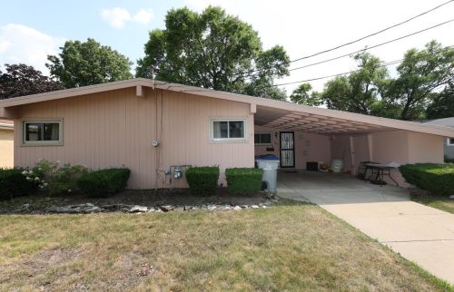 7003 Morgan Ave, Milwaukee, WI 53220-1216