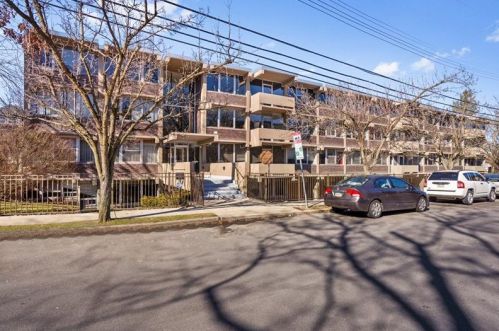 5619 Kentucky Ave, Pittsburgh PA  15232-2646 exterior