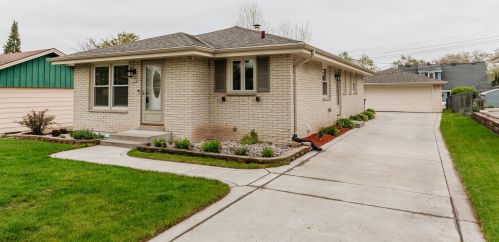 4386 37th St, Milwaukee, WI 53221-2010