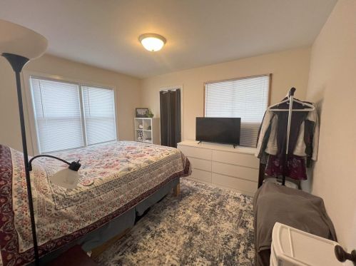 2037 Helena St, Madison WI 53704-5519 exterior