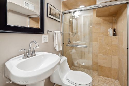 1736 Pierce Ave, Chicago IL 60651-2690 exterior