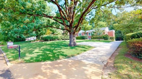 1176 Clearview Dr, Atlanta GA  30319-4102 exterior