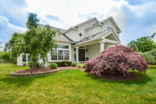 1839 Heritage Dr, Jamison PA  18929-1629 exterior