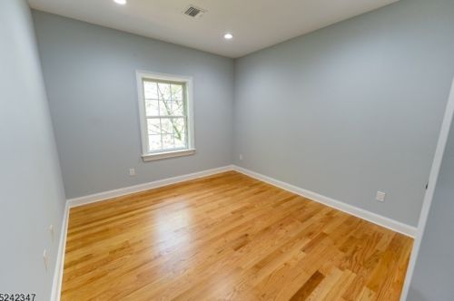 473 Plainfield Ave, Berkeley Heights NJ  07922-1925 exterior