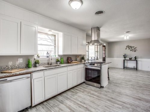 204 Ross Ave, Denison TX 75020-3648 exterior