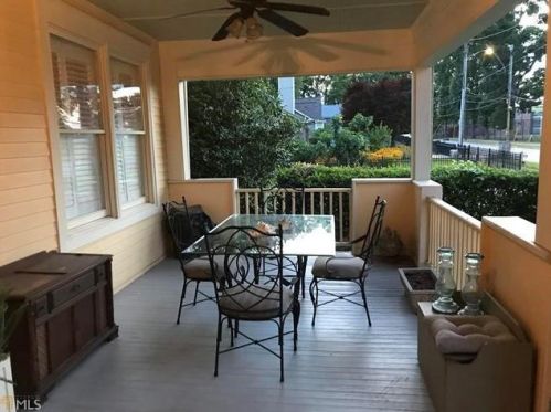 1528 Cambridge Ave, Atlanta GA 30337-2110 exterior