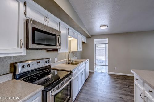 241 Bonanza Ave, Tucson AZ 85748-1901 exterior