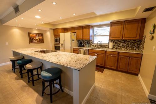 1579 Sunshine Ave, Fort Pierce FL  34952-6011 exterior