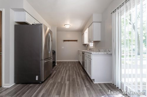 1305 Poulson Rd, Meskegon MI 49445-2532 exterior