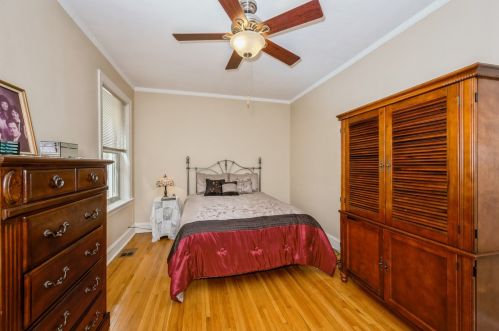 5654 Spaulding Ave, Chicago IL 60651-4139 exterior