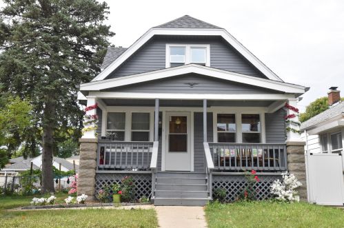 2911 33rd St, Milwaukee, WI 53215-3619