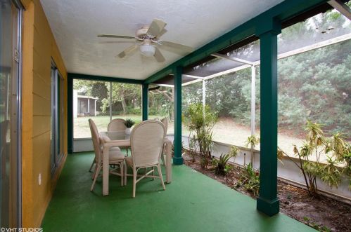 8306 Wagon Wheel Ln, Port Richey FL  34667-2549 exterior