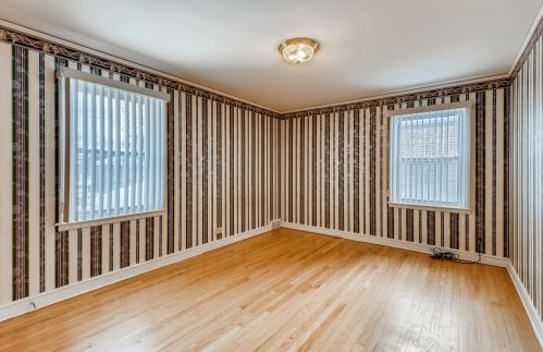 8847 Euclid Ave, Chicago IL 60617-2908 exterior