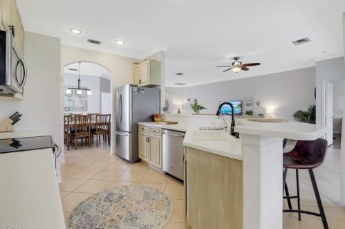 8392 Laurel Lk Blvd, Naples FL 34119-9794 exterior