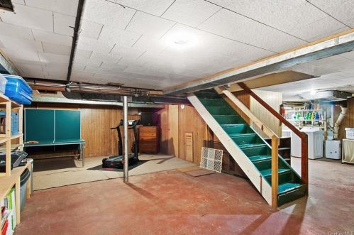 935 Lyman Ave, Peekskill NY 10566-1828 exterior