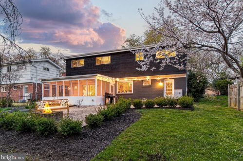 11218 Bybee St, Silver Spring, MD 20902-3206