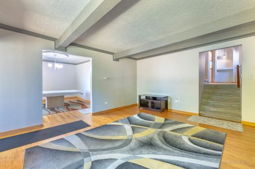 4826 Long Ave, Chicago IL 60641-3220 exterior