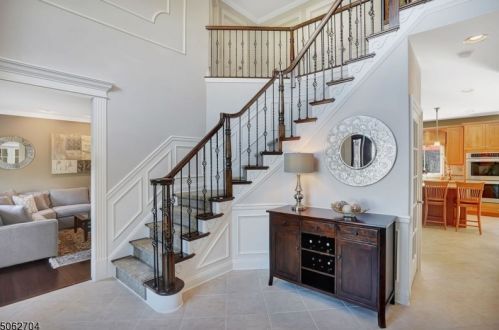 10 Hazelwood Ct, Warren, NJ 07059-6798