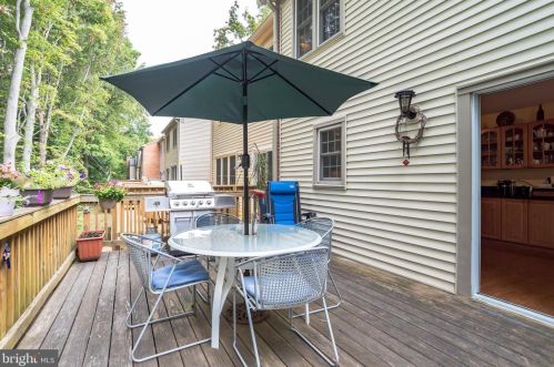 11920 Bargate Ct, Rockville MD 20852-4117 exterior